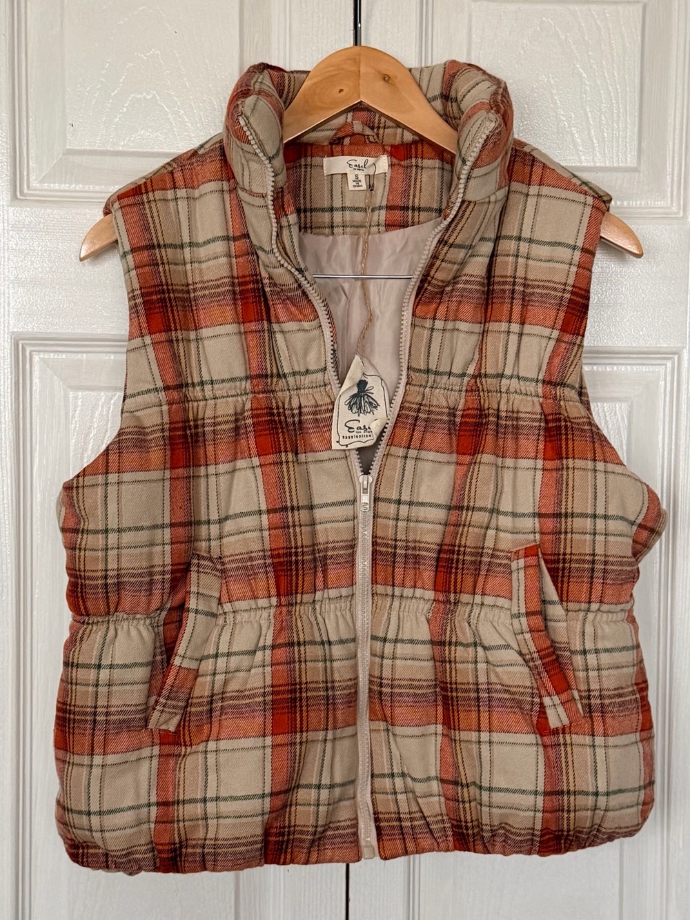 easel NWT Plaid Quilted Vest